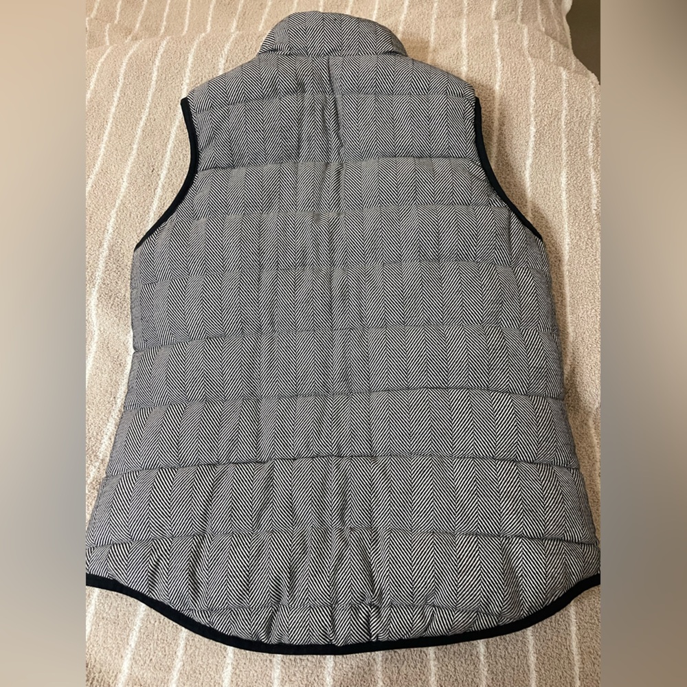 Vest - Picture 2 of 3